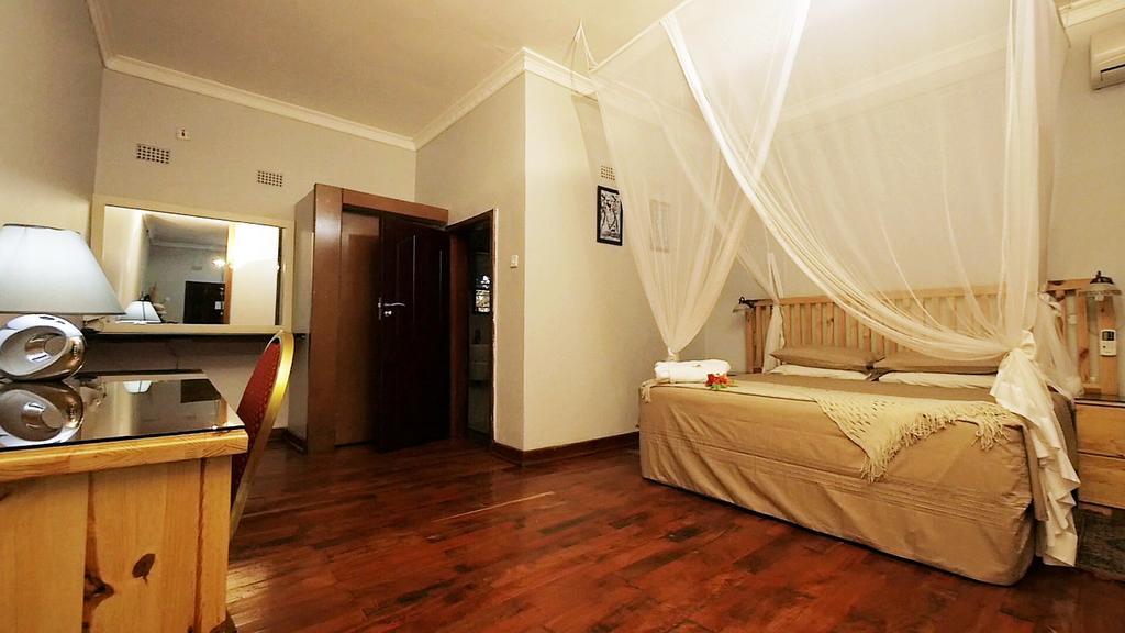 Palmwood Lodge Lusaka Buitenkant foto
