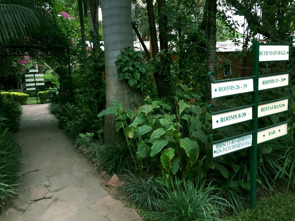 Palmwood Lodge Lusaka Buitenkant foto